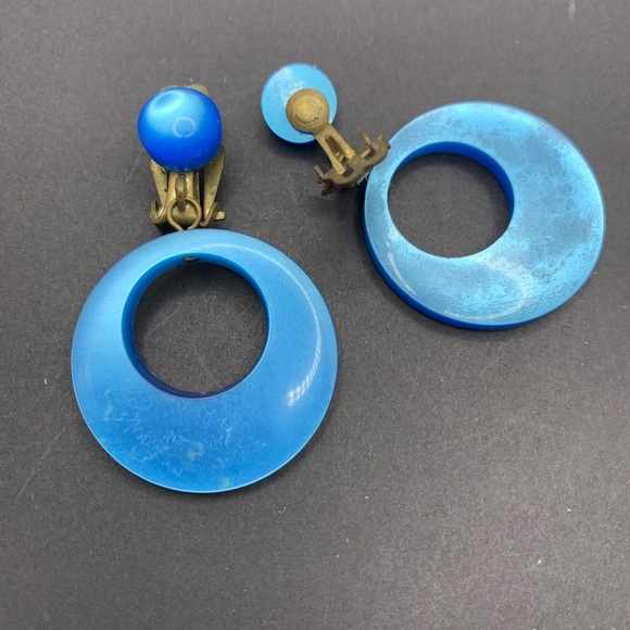 Lot of Three Pairs Vintage Clip on Earrings Blue Purple Silver Tone Acrylic - Picture 2 of 4